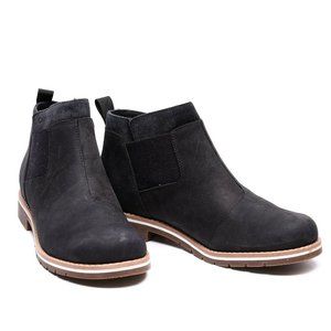 Chaco Cataluna Explorer Women Black Suede Chelsea